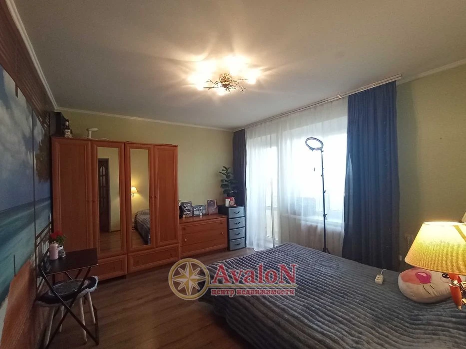 Продам 3-комнатную квартиру на Днепропетровской дороге!