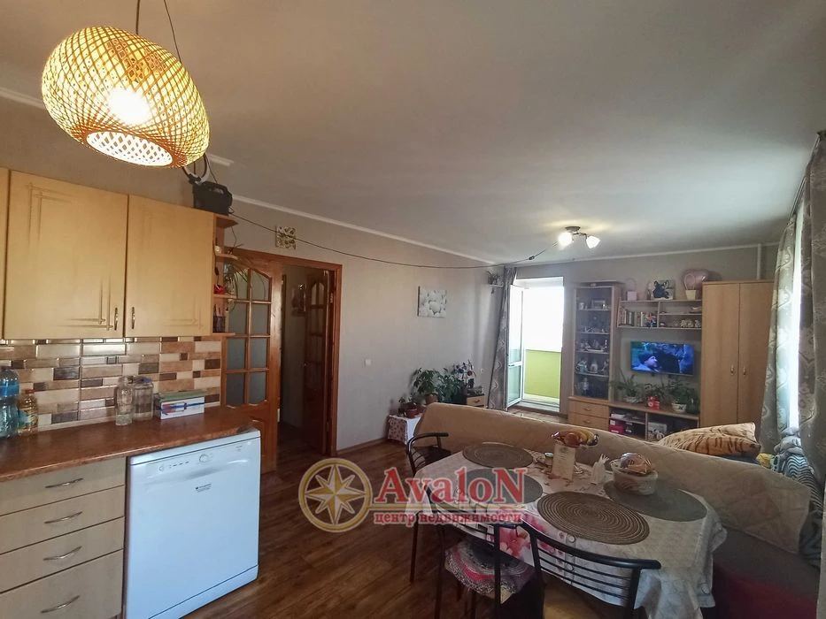 Продам 3-комнатную квартиру на Днепропетровской дороге!
