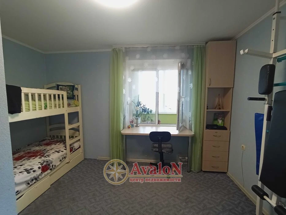 Продам 3-комнатную квартиру на Днепропетровской дороге!