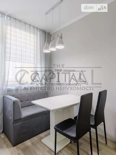 Sale of 1-room apartment 42.1 sq. m. on Stepana Rudnytskoho St. 19