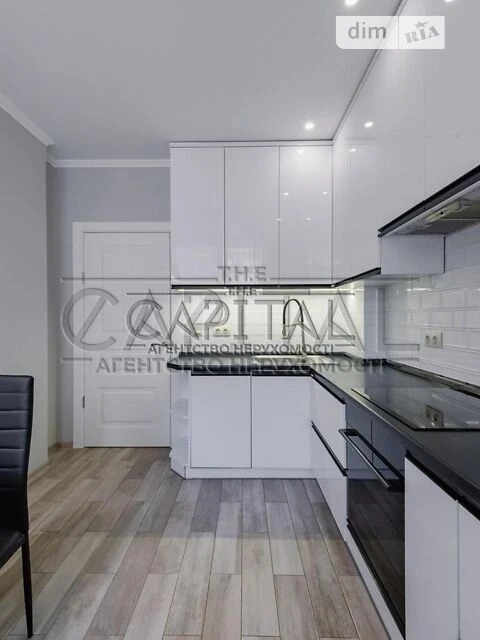 Sale of 1-room apartment 42.1 sq. m. on Stepana Rudnytskoho St. 19