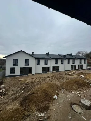 Продаж таунхауса 90м2 центр Якушинц1