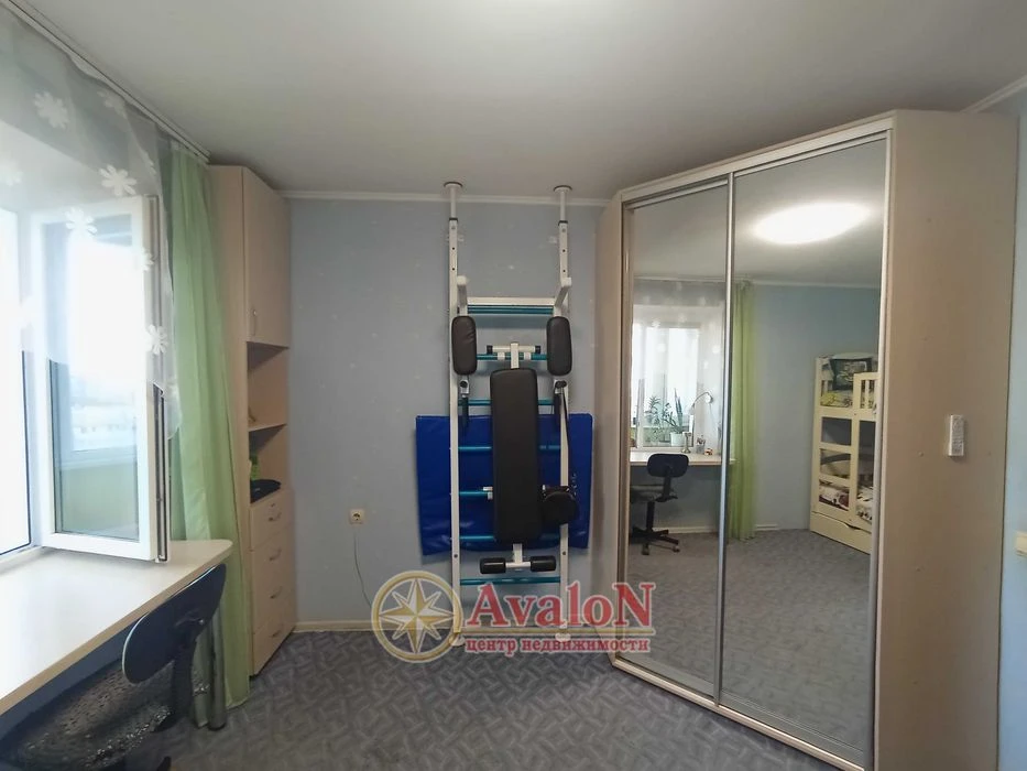 Продам 3-комнатную квартиру на Днепропетровской дороге!