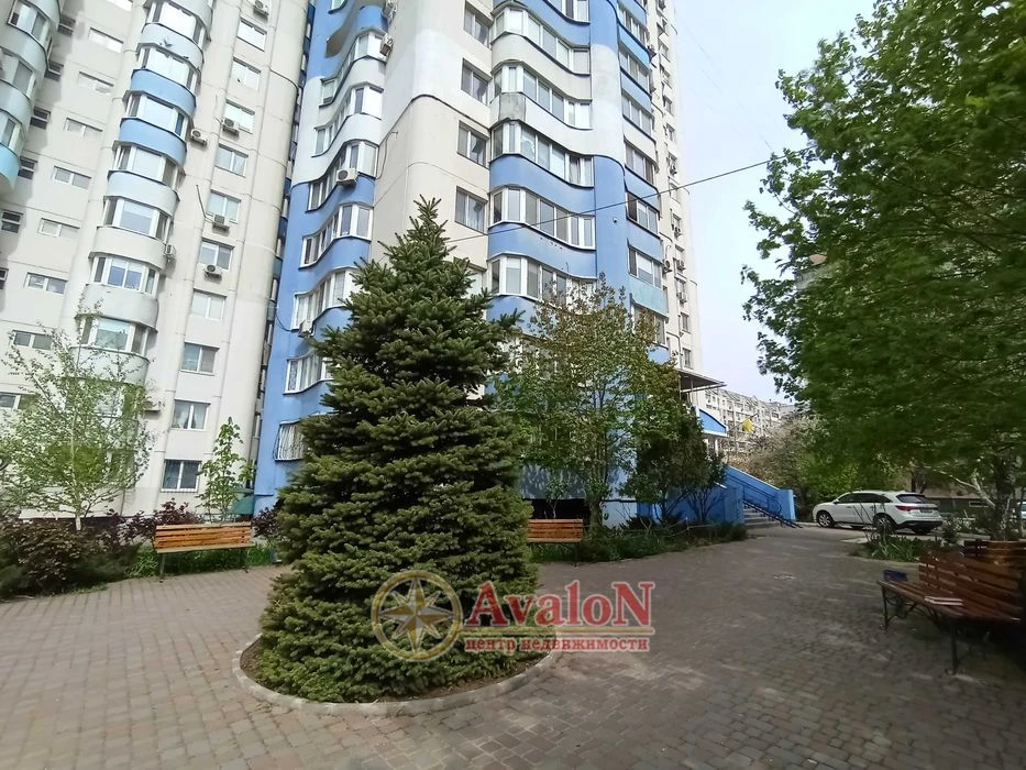 Продам 3-комнатную квартиру на Днепропетровской дороге!