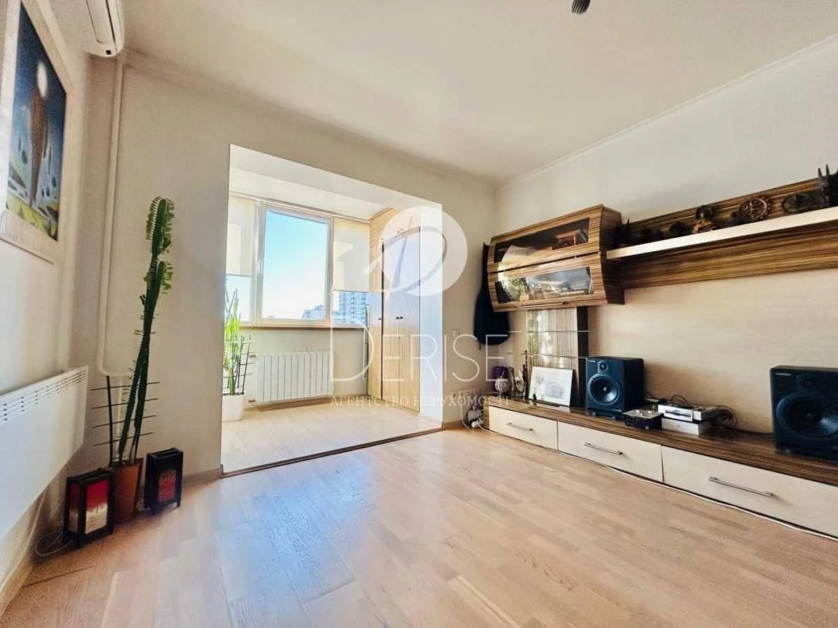 1-room apartment for sale 44 m², Yordanska St., 11D