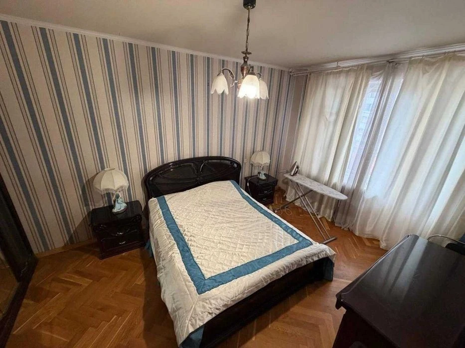 3-room apartment for sale, Lesi Ukrainky Boulevard, 9 V
