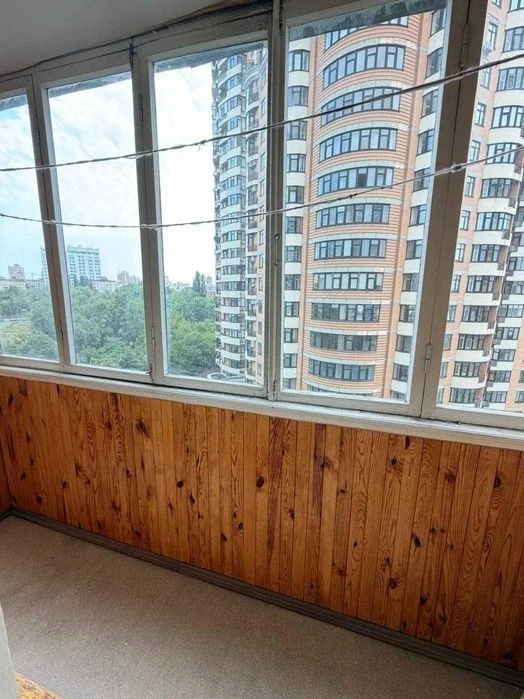 3-room apartment for sale, Lesi Ukrainky Boulevard, 9 V