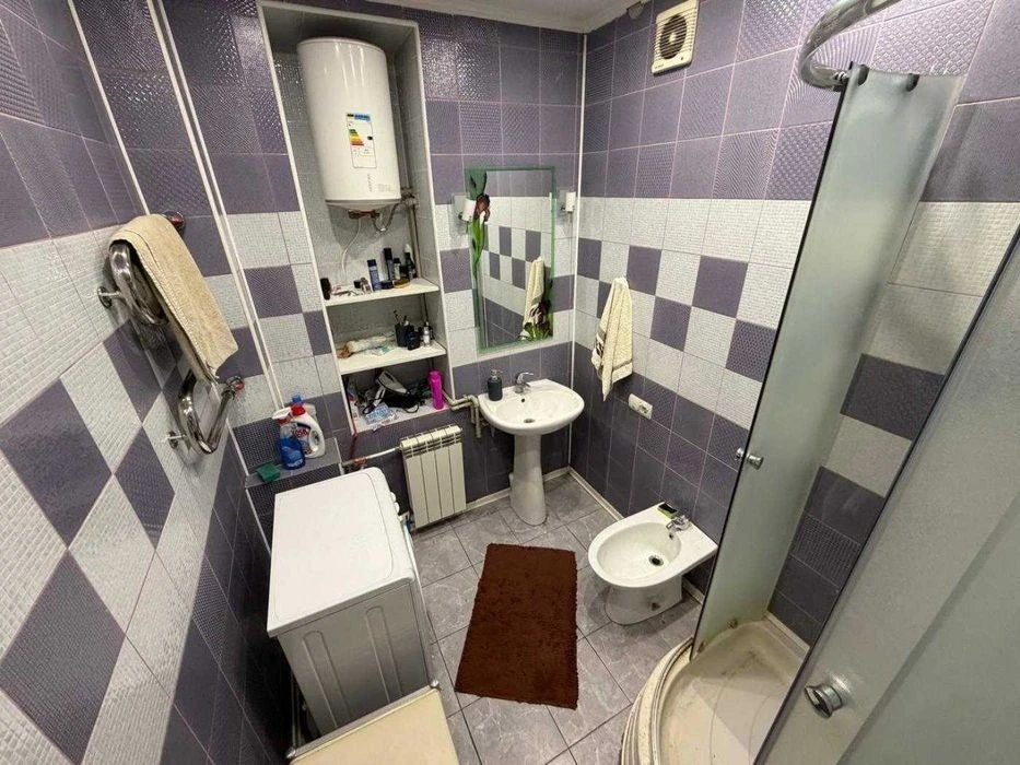3-room apartment for sale, Lesi Ukrainky Boulevard, 9 V