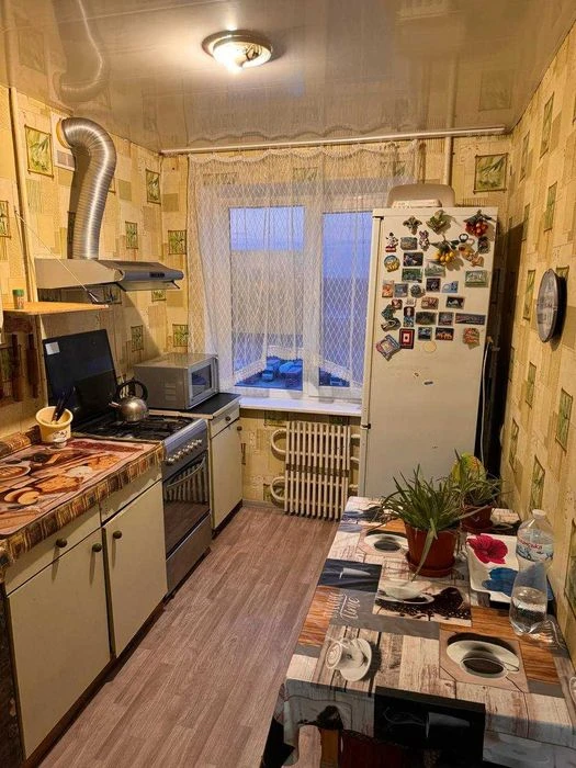 Продам 3-комнатную квартиру Захарченко дом 14
