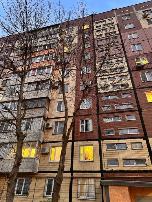 Продам 3-комнатную квартиру Захарченко дом 14