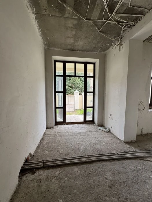 House for rent, 10 Fountain OASIS 414m2 — 7.8 acres of land WITHOUT r