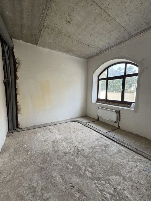 House for rent, 10 Fountain OASIS 414m2 — 7.8 acres of land WITHOUT r