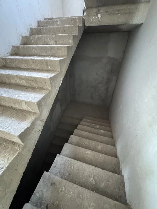 House for rent, 10 Fountain OASIS 414m2 — 7.8 acres of land WITHOUT r