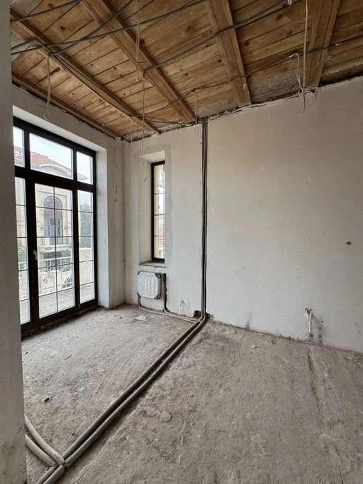 House for rent, 10 Fountain OASIS 414m2 — 7.8 acres of land WITHOUT r