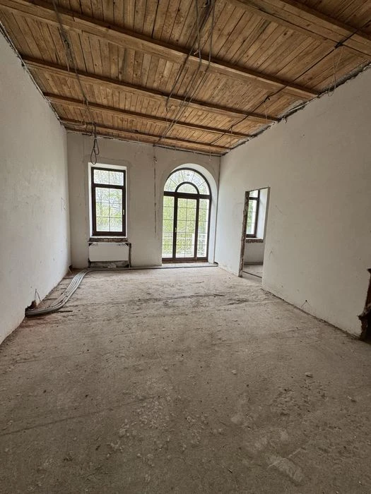 House for rent, 10 Fountain OASIS 414m2 — 7.8 acres of land WITHOUT r