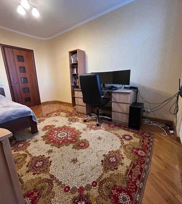 4-кімнатна квартира в центрі міста по вул. Ріхтера