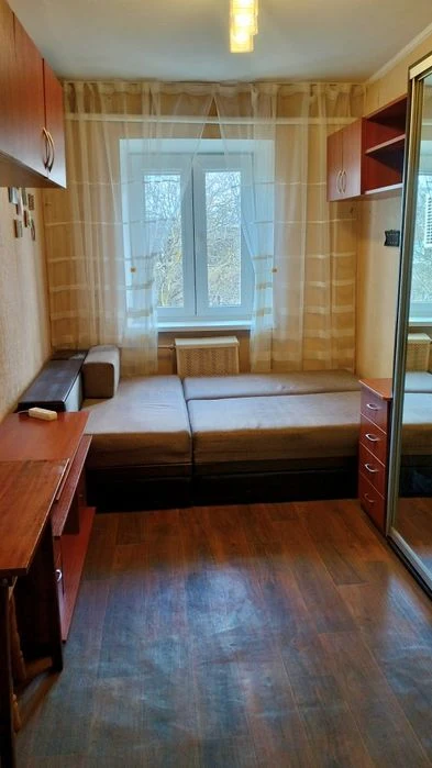 Room for sale from the owner Krasnova 9A