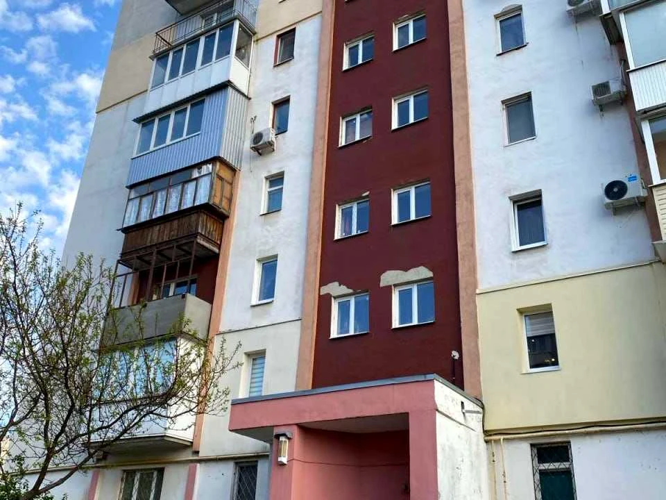 Apartment. Kharkiv, Academician Kurchatov Avenue.