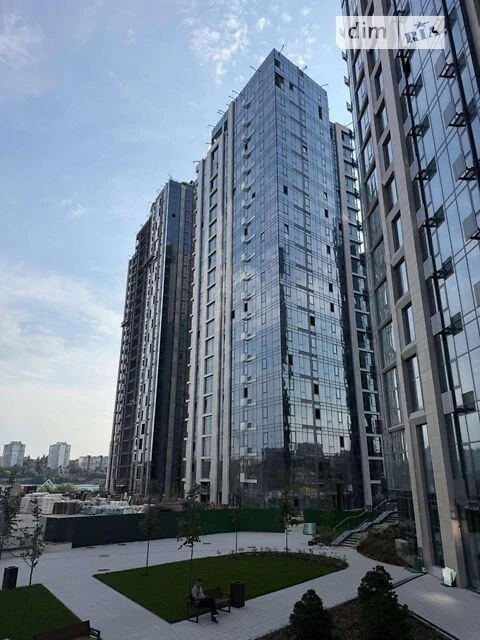 Продаж 3к квартири 89 кв. м на вул. Андрія Верхогляда ЧЕРГА