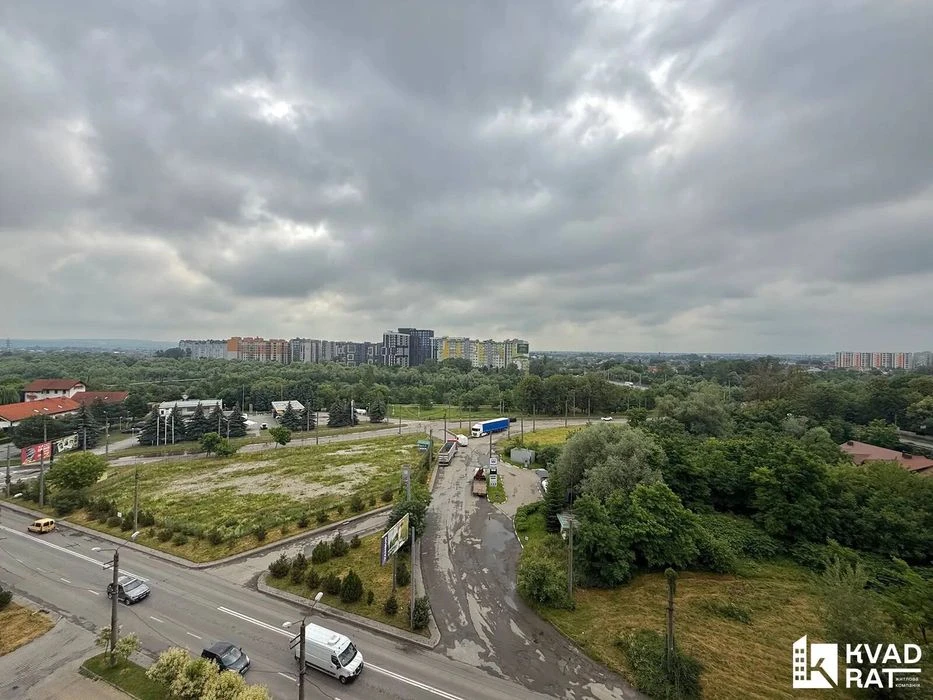 Простора, дизайнерська 2 кім 75м2 в будинку бізнес класу!