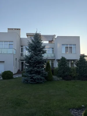 OWNER'S house for sale in Sauvignon, basement, garage, swimming pool