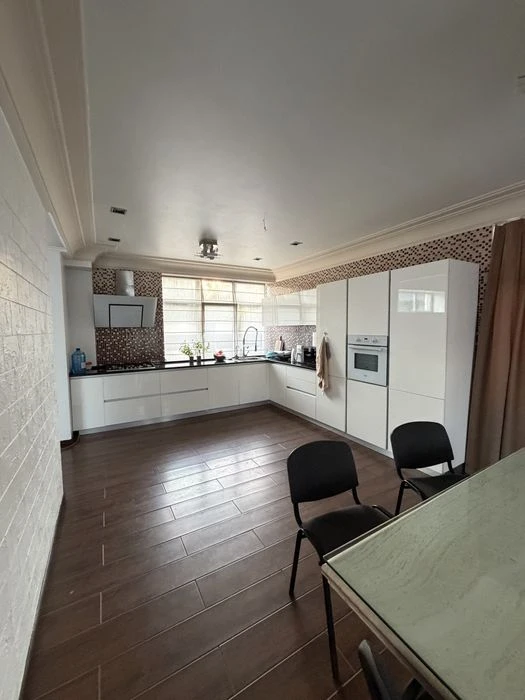 OWNER'S house for sale in Sauvignon, basement, garage, swimming pool