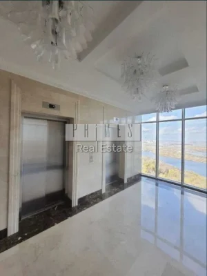 4-room apartment for sale without renovation, Diamond Hill residential complex, Ivana St.