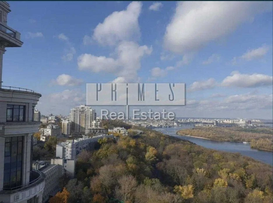 4-room apartment for sale without renovation, Diamond Hill residential complex, Ivana St.