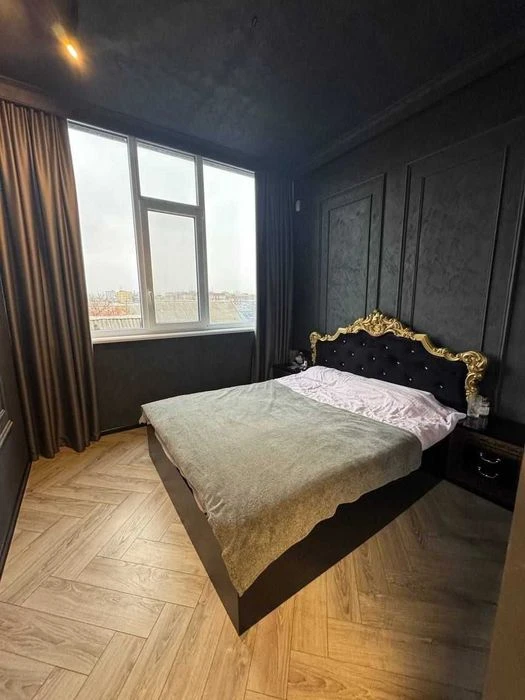 Designer renovated townhouse for sale! Joyful 92 Sherlock