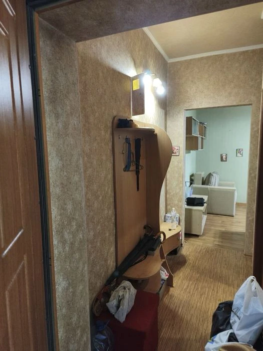 FIRST TIME!! 2-room apartment near the KhTZ metro station.