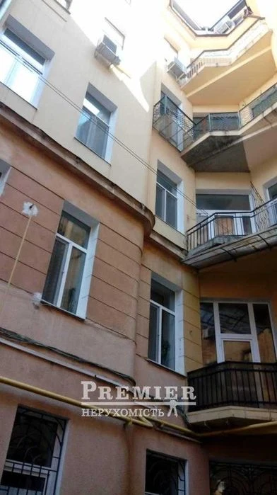Когда локация - главный люкс: квартира в двух кварталах.