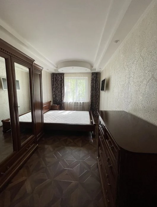 Продается 3-х комн. кв. в центре