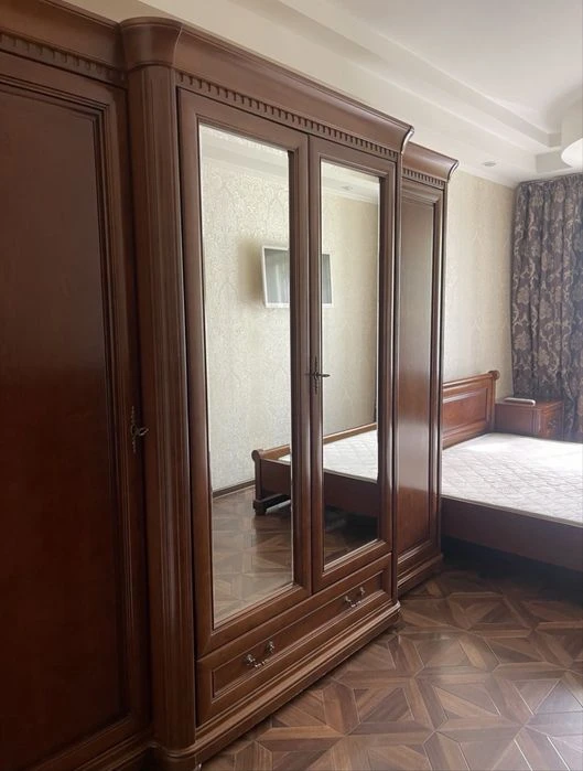 Продается 3-х комн. кв. в центре