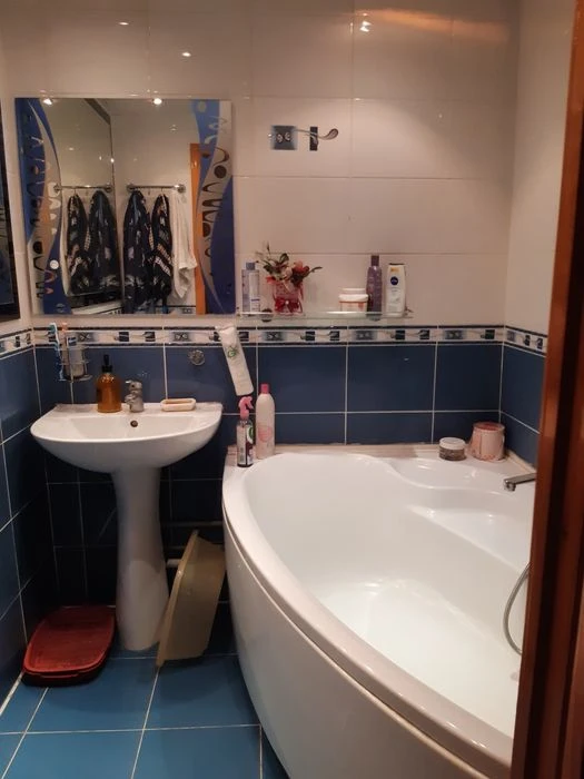 Продам 3 комнатную квартиру
