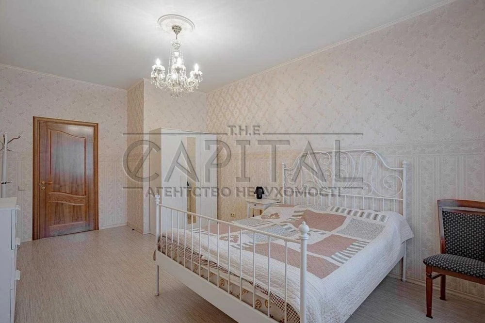 For sale / Apartment / 146 m2 / Shevchenkivskyi district / Chor st.