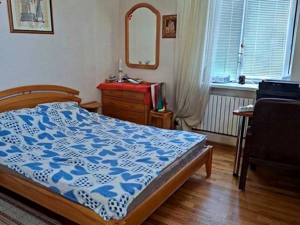 Квартира. Днепр, Соборная пл. (Октябрьская)