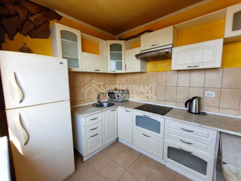 Apartment. Kharkiv, Nauky Ave. (Lenina)