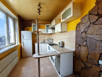 Apartment. Kharkiv, Nauky Ave. (Lenina)
