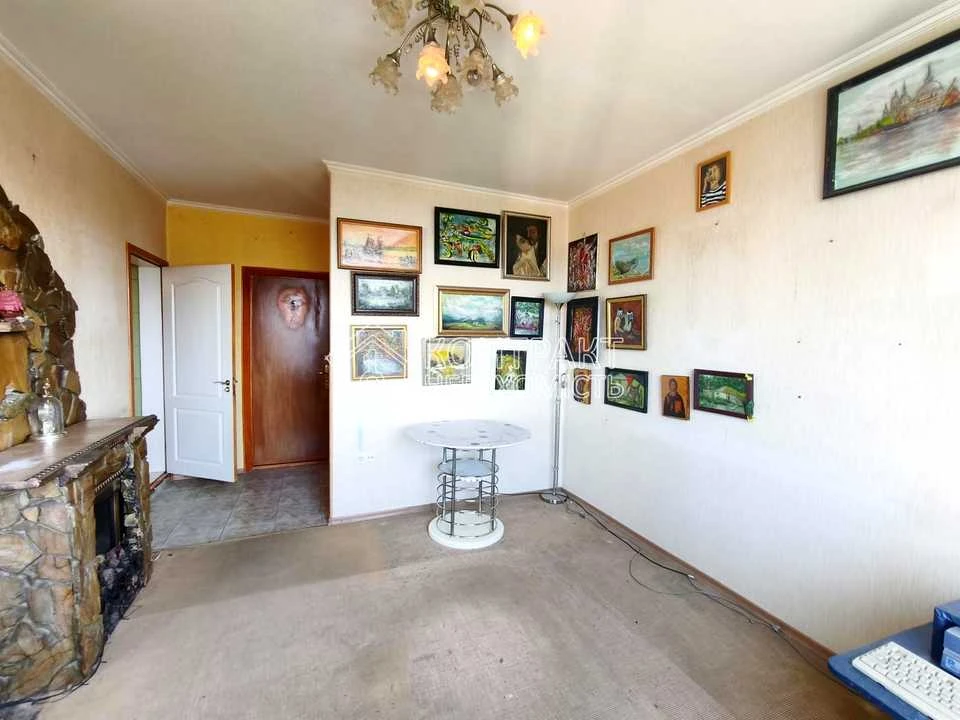 Apartment. Kharkiv, Nauky Ave. (Lenina)
