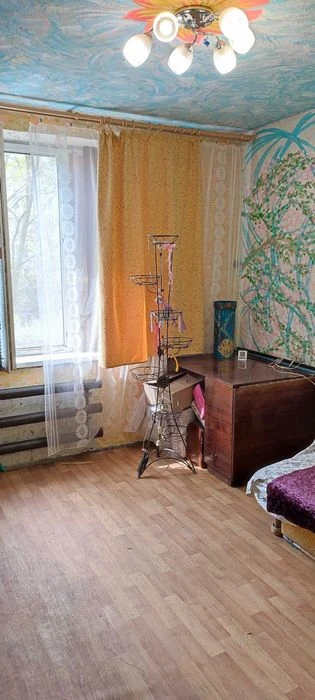 I am selling a 2-room apartment on the third floor in a residential condition.