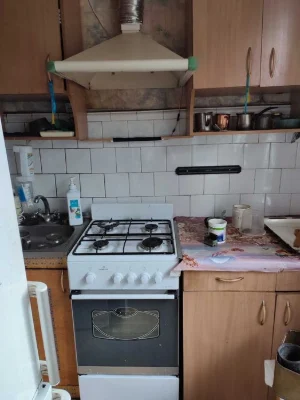 I am selling a 2-room apartment on the third floor in a residential condition.