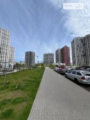 Продажа 3к квартиры 84.1 кв. м по ул. Александра Олеся 2В •