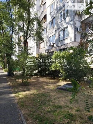 Sale of 1-room apartment 36 sq. m. on Panteleimon Kulisha Street 11 •