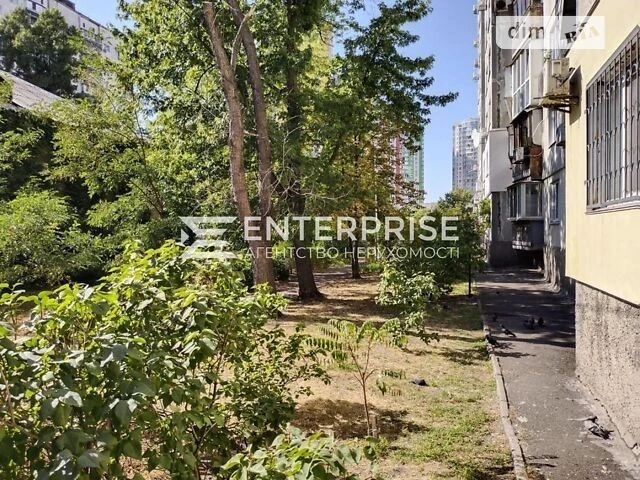 Sale of 1-room apartment 36 sq. m. on Panteleimon Kulisha Street 11 •