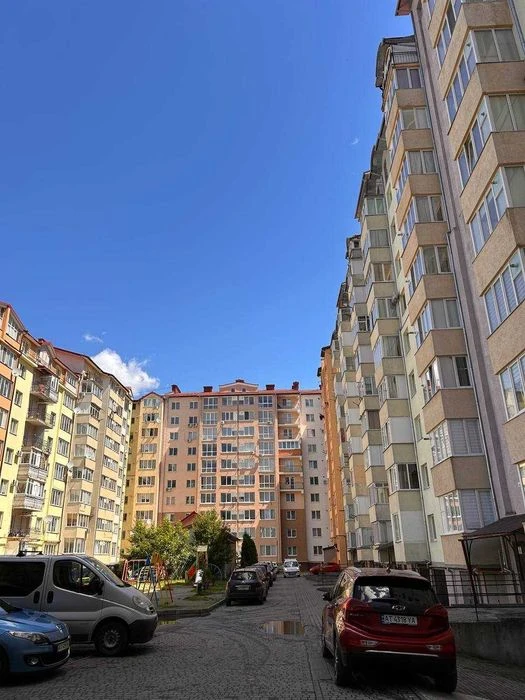 2-room apartment with a storage room in a habitable new building on Mazepy