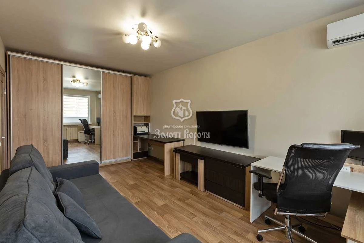 1-room apartment for sale 38.3 m², Petra Hryhorenka Avenue.