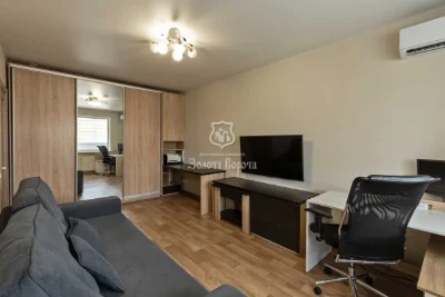 1-room apartment for sale 38.3 m², Petra Hryhorenka Avenue.
