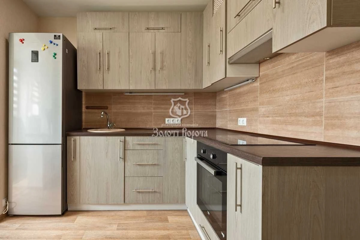 1-room apartment for sale 38.3 m², Petra Hryhorenka Avenue.