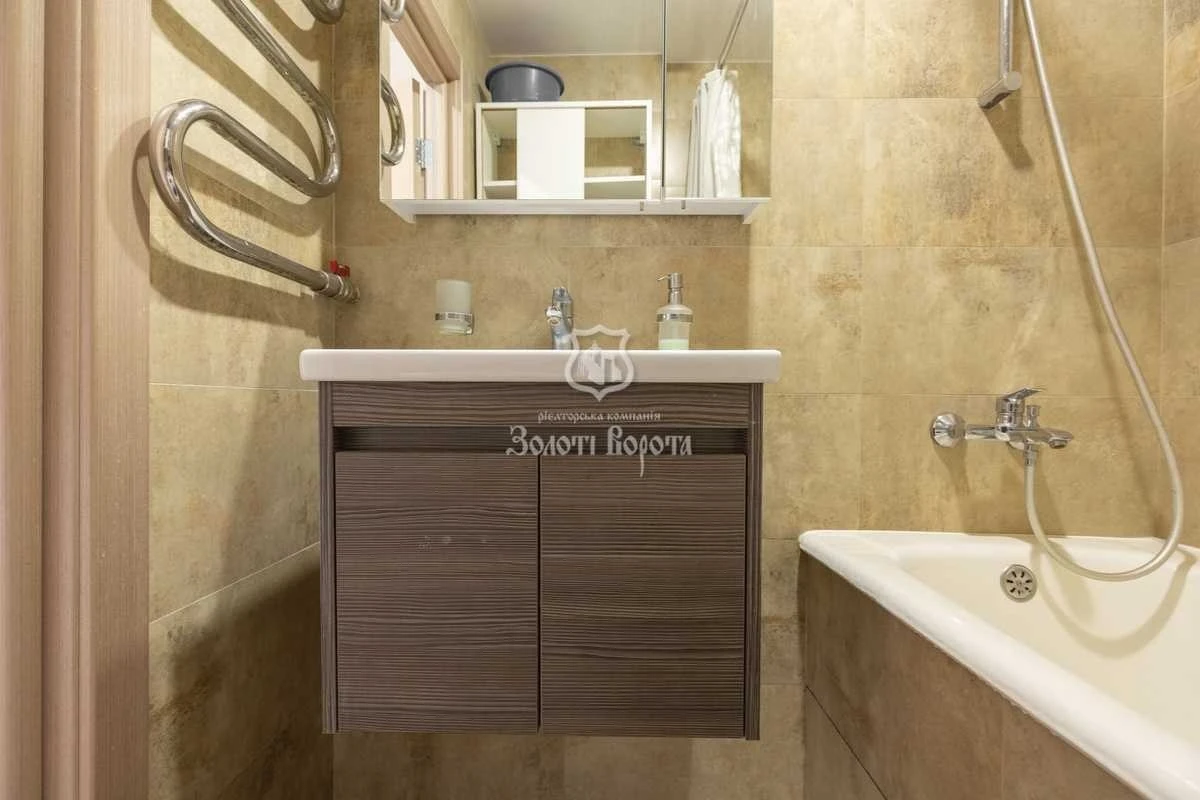 1-room apartment for sale 38.3 m², Petra Hryhorenka Avenue.