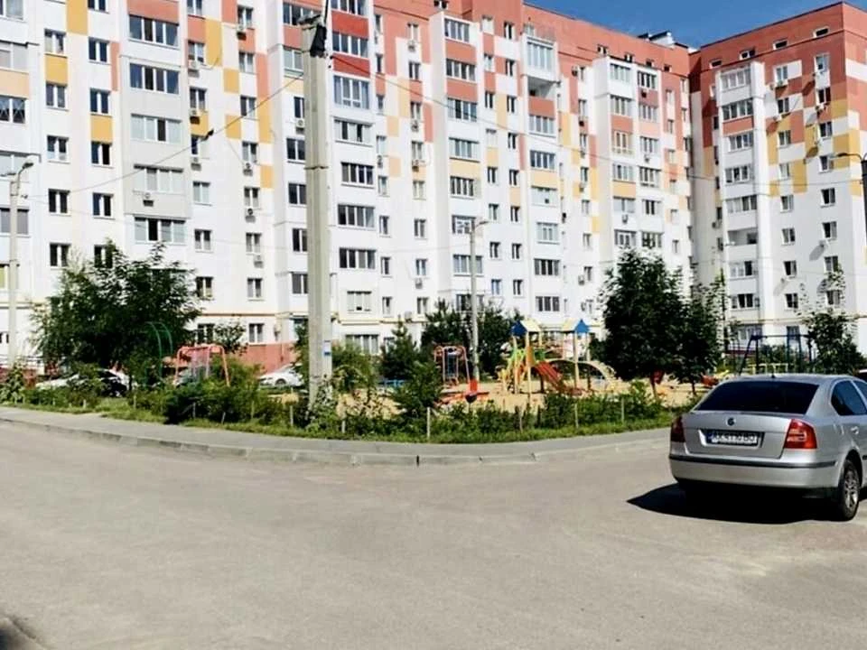 Apartment. Kharkiv, Peremohy Avenue.